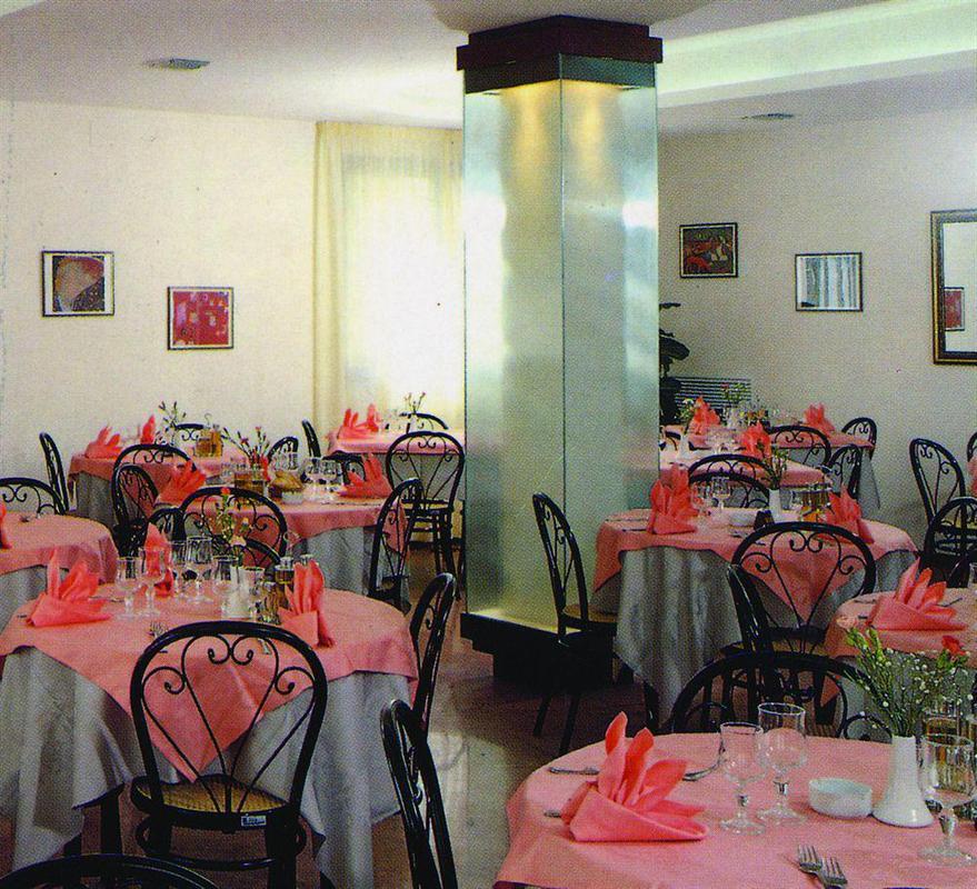 Hotel Cristallo Cattolica Extérieur photo